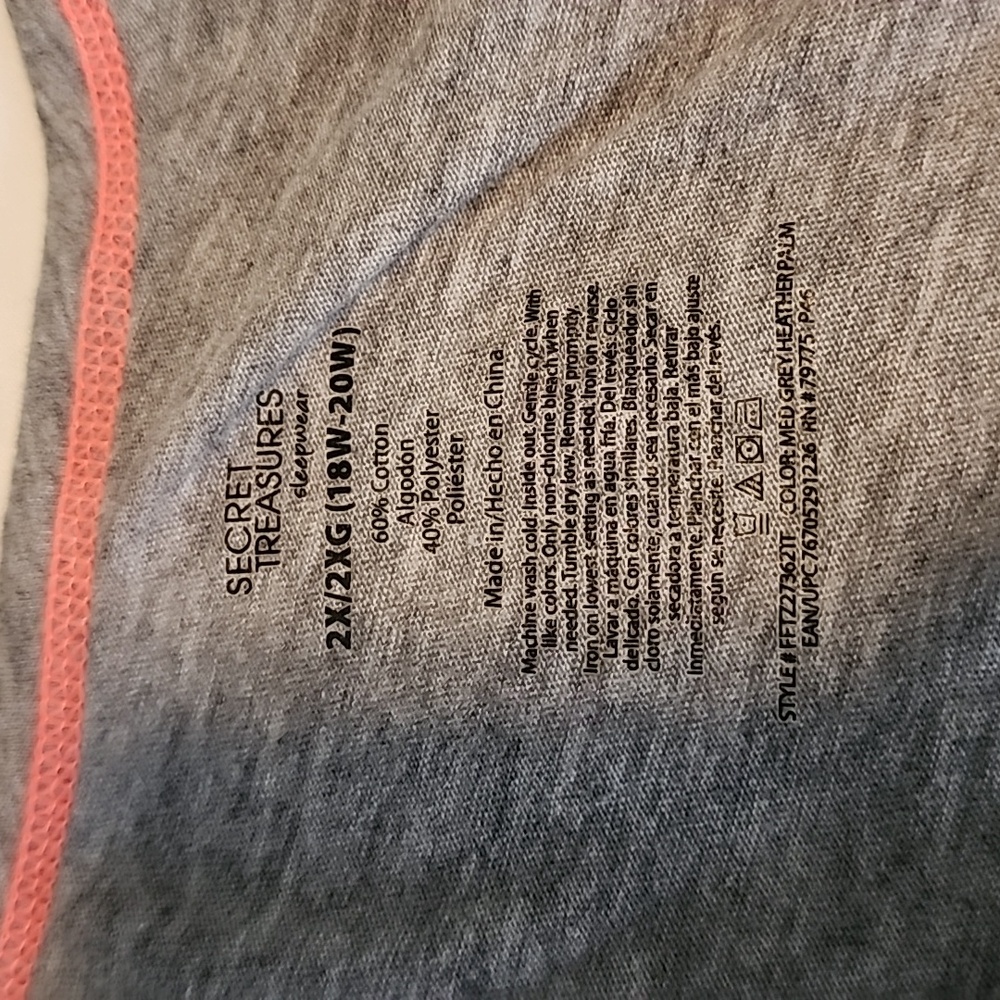 Tank top bundle - Picture 3 of 9